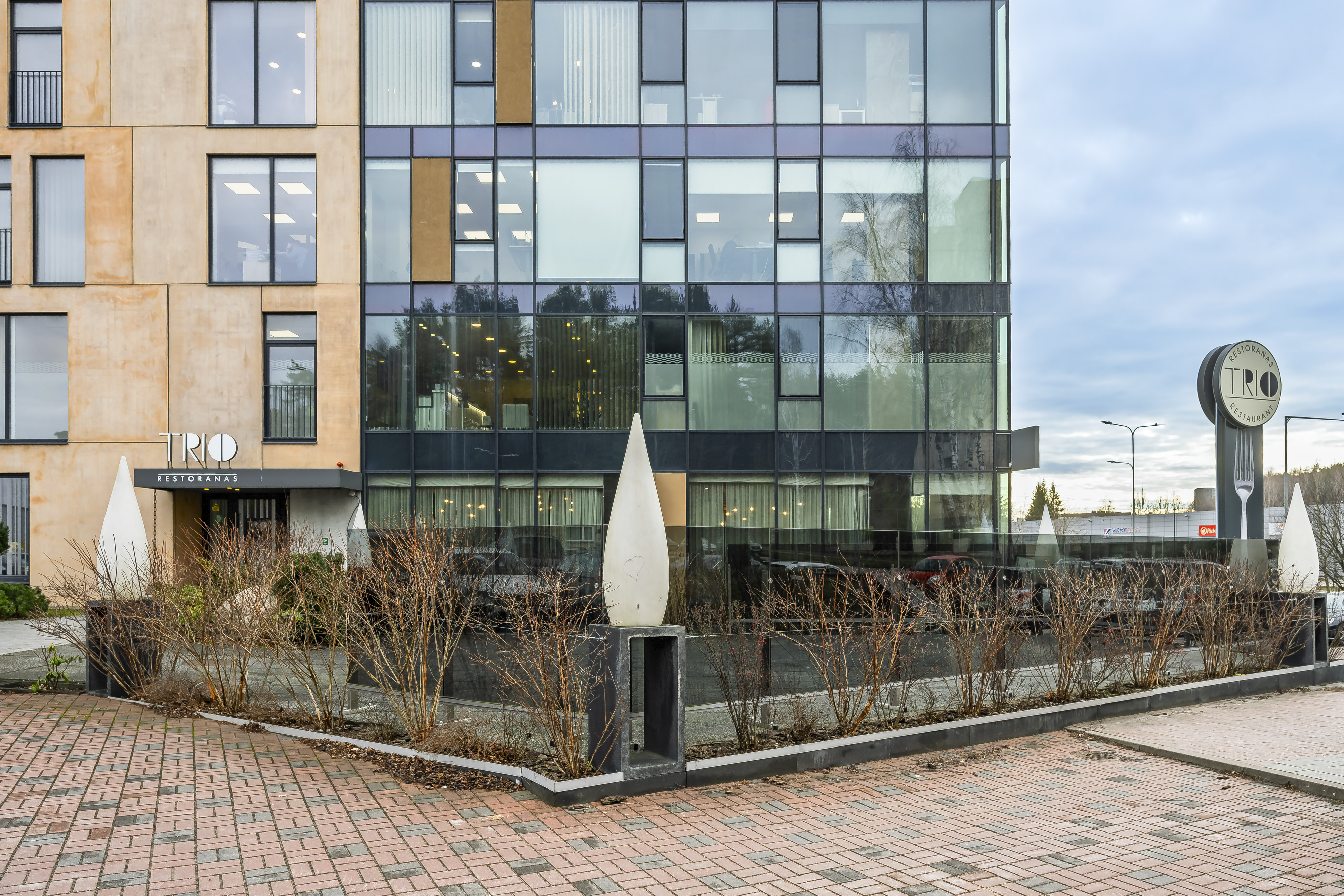 Vilniaus m., Ateities g.  90 m² ploto butas